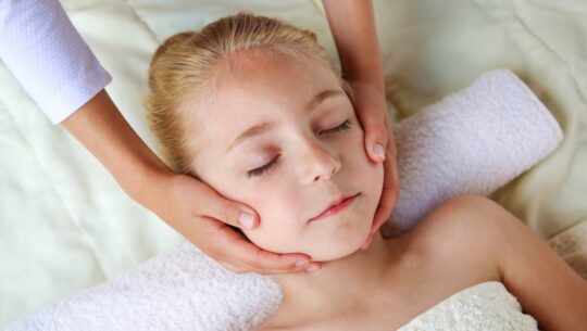 Näomassaaž lastele